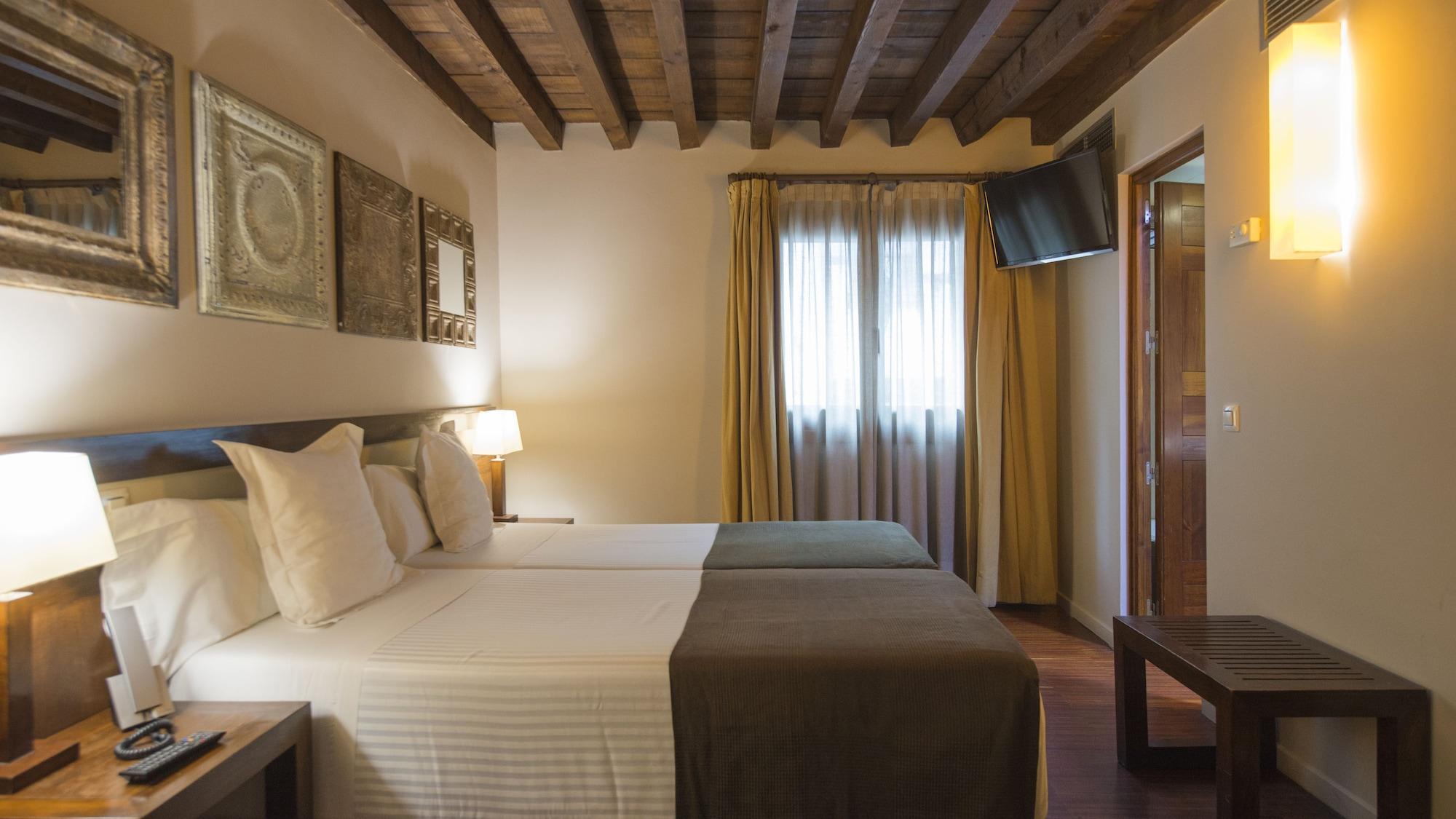 Abad Toledo Hotel Екстериор снимка
