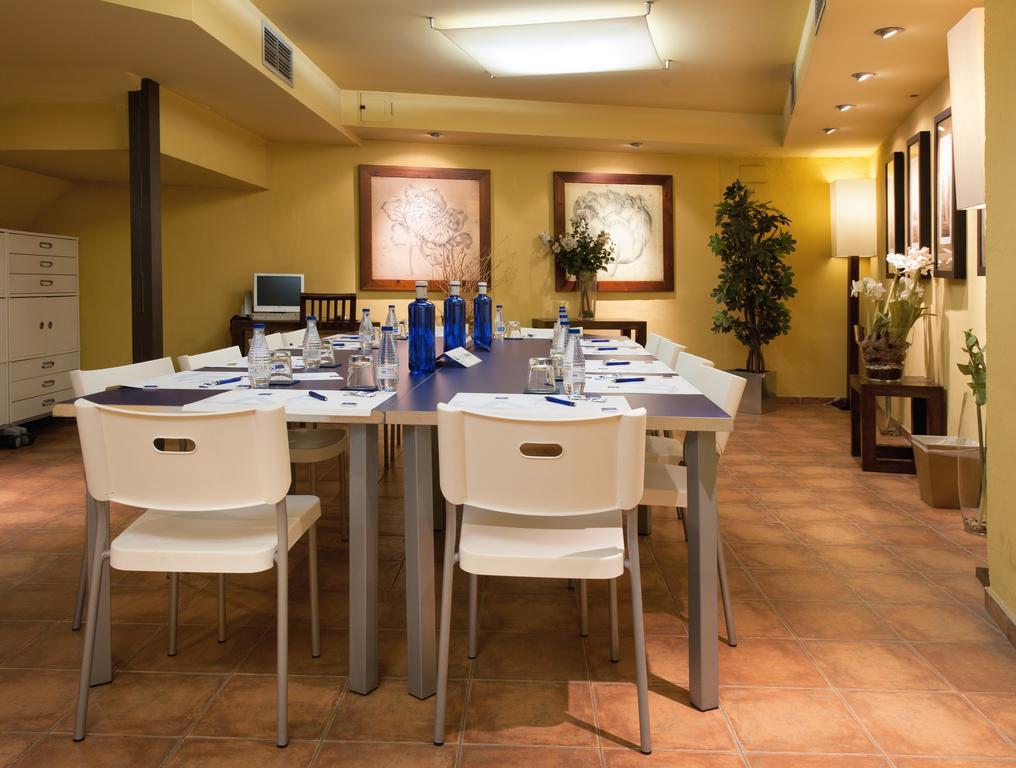Abad Toledo Hotel Екстериор снимка