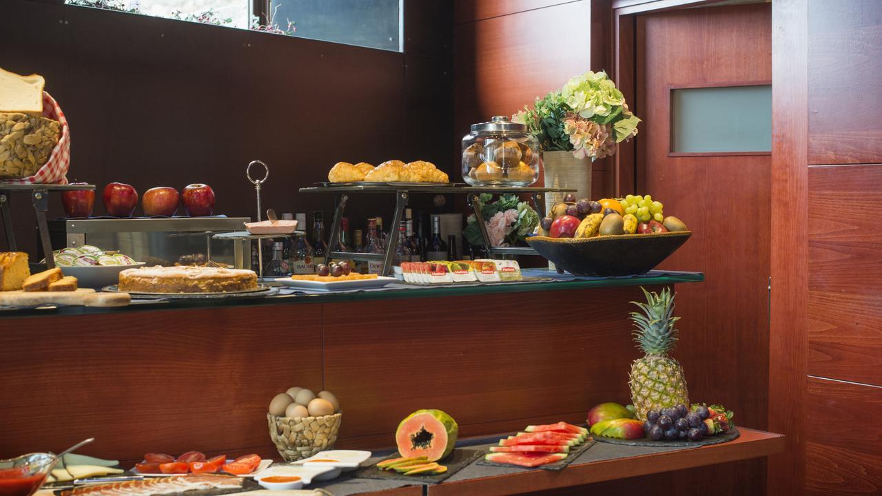 Abad Toledo Hotel Екстериор снимка