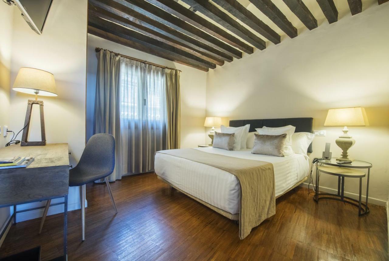 Abad Toledo Hotel Екстериор снимка