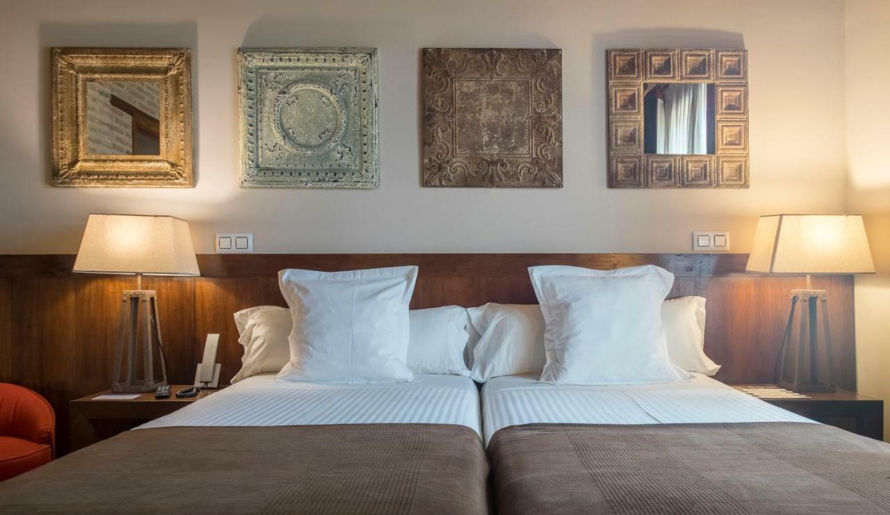 Abad Toledo Hotel Екстериор снимка
